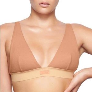 SKIMS Cotton set in Sedona